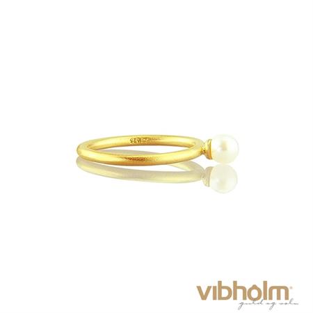 Jeberg Jewellery Satin Gold Pearl Stack Ring i forgyldt sterlingsølv med perle 6660