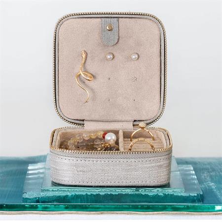 Ole Lynggaard Copenhagen - Jewellery Box - beige råsilke A1003-006